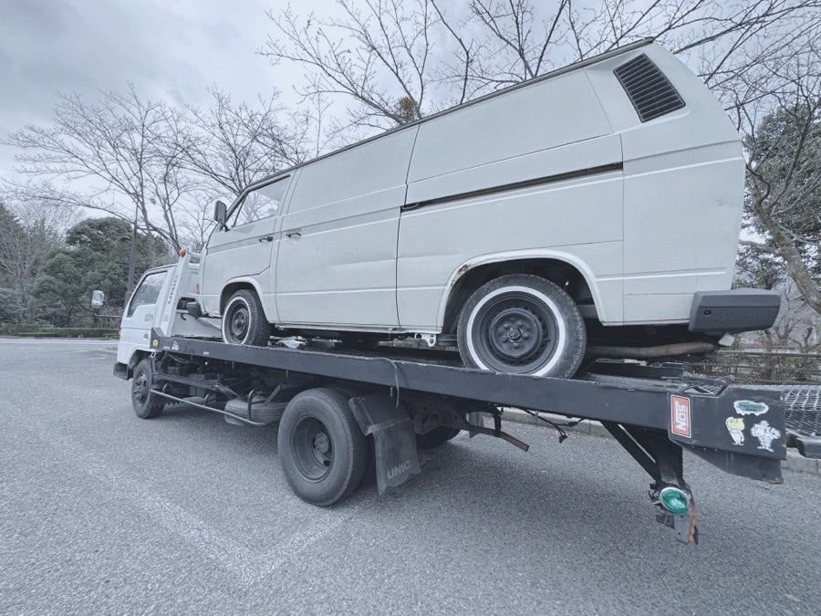 積載車に載せたT3ヴァナゴン