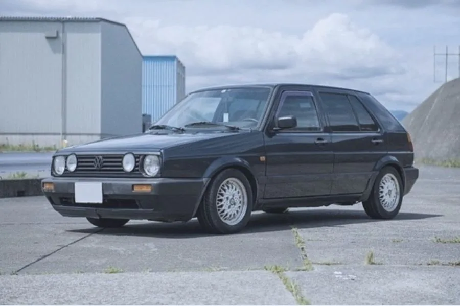 旧車レンタカーのVW ゴルフII